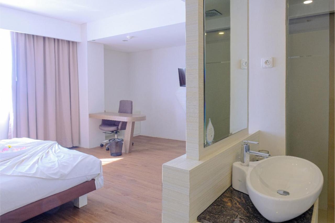 Royal Bay Hotel Makassar Dış mekan fotoğraf