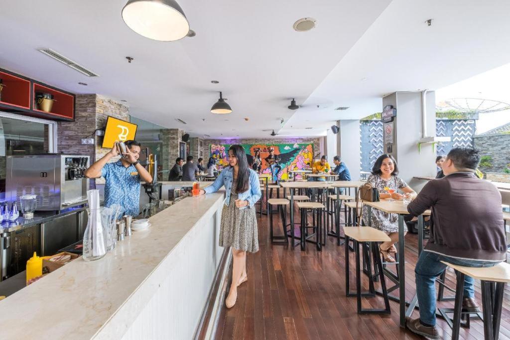 Royal Bay Hotel Makassar Dış mekan fotoğraf