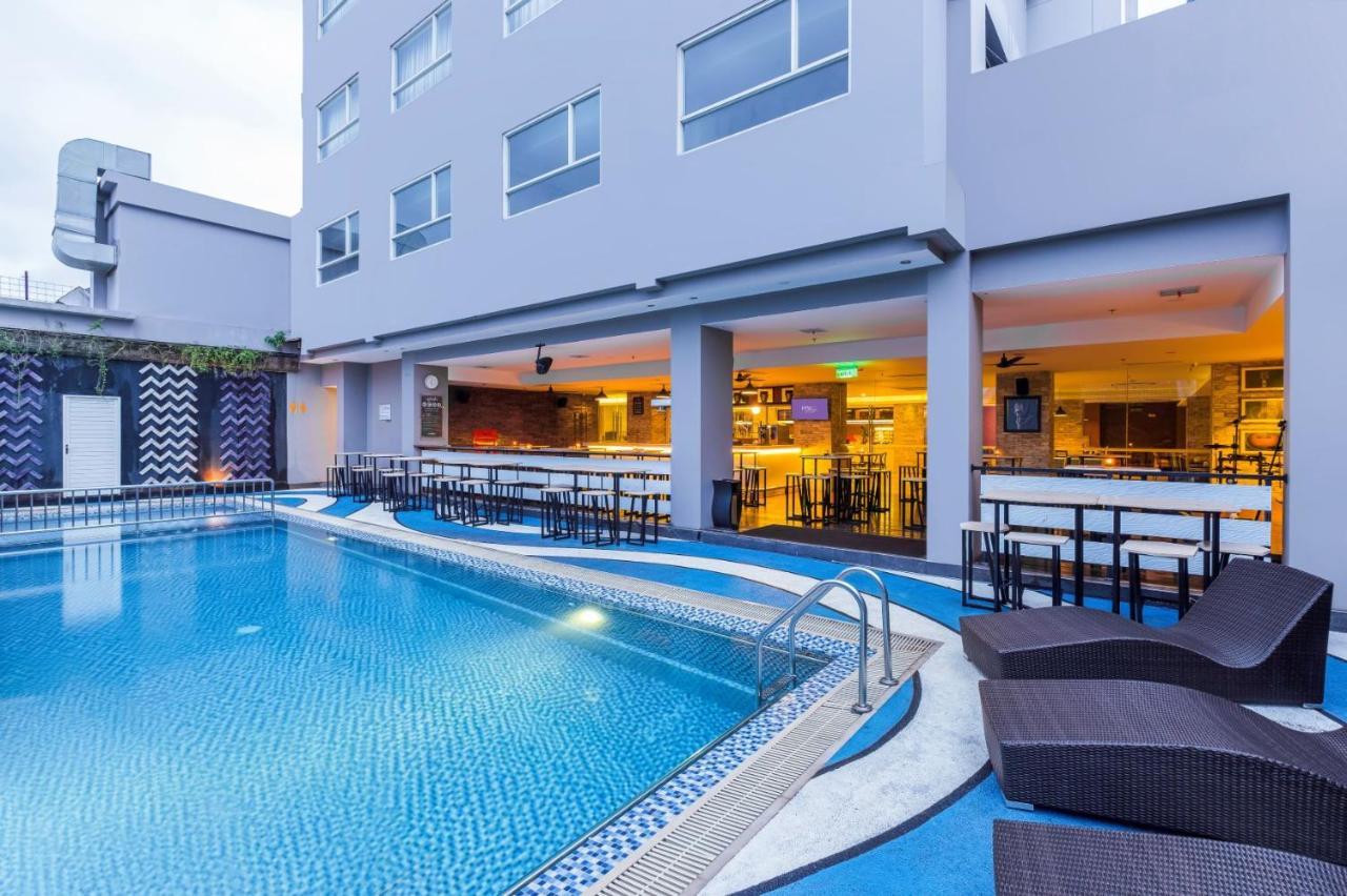 Royal Bay Hotel Makassar Dış mekan fotoğraf